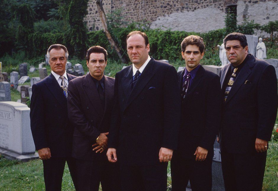 Una foto de Tony, Paulie, Chris, Silvio y Pussy de Los Sopranos